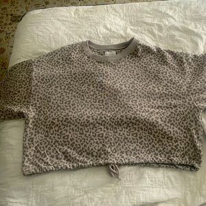 American Eagle crop top leopard print